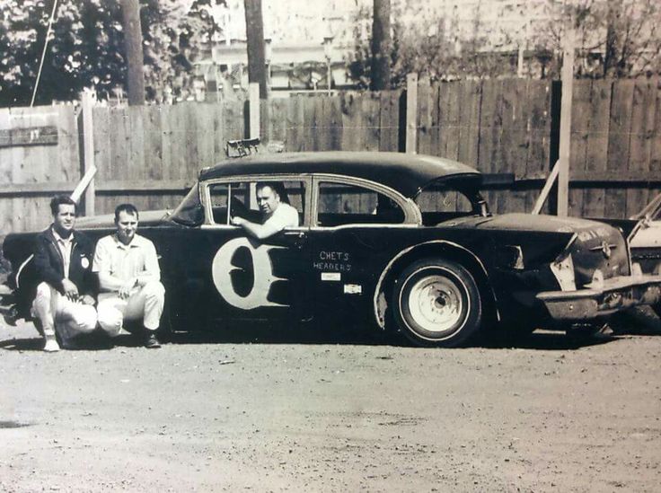 0 1950e GM car black.jpg