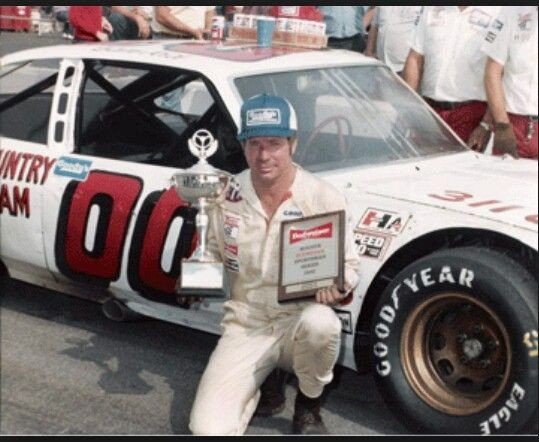 00 Sam Ard holding trophy.jpg