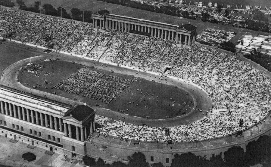 1-soldier-field-chicago-illinois-circa-everett.jpg