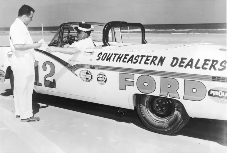 12 B Joe Weatherly.webp