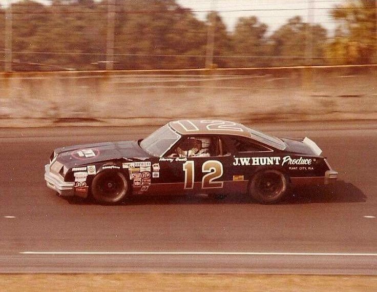 12 Harry Gant I think 79 Daytona 500.jpg