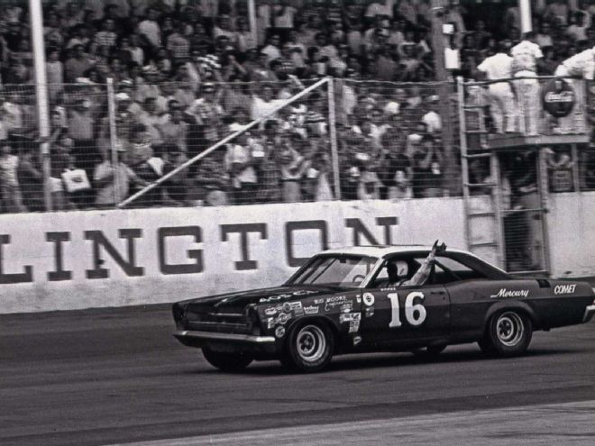 16 darel-dieringer-wins-1966-darlington-southern-500.jpg