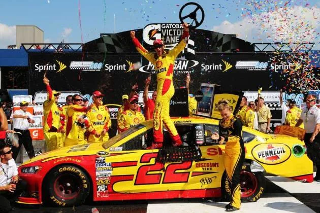22 Logano 1.webp