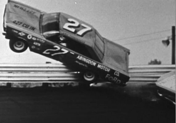 27 Cale over the wall Darkingtin .jpg