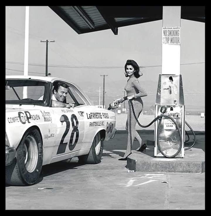 28 Lorezen gas station .jpg