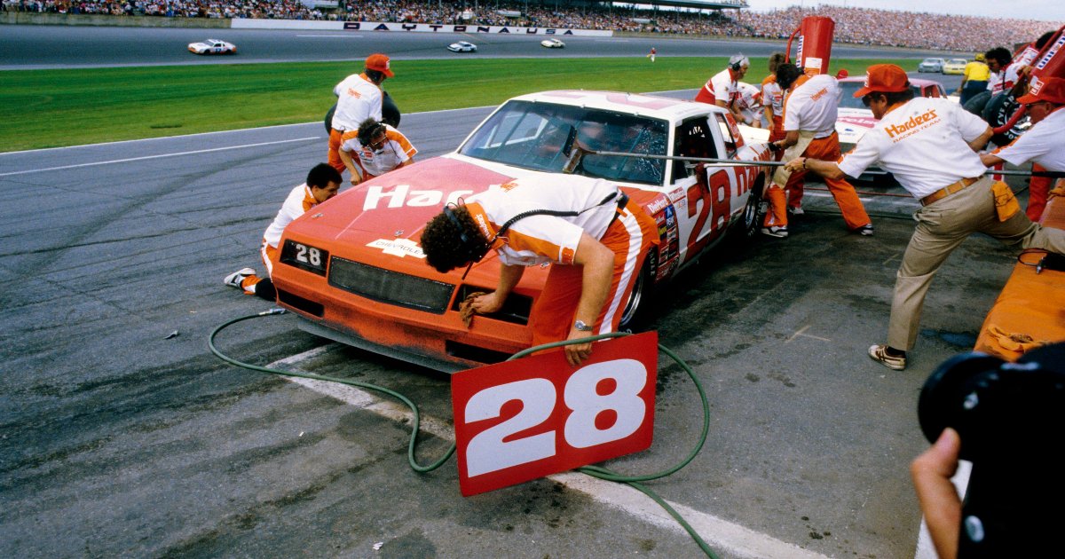 28 ranier-lundy-racing-cale.jpg