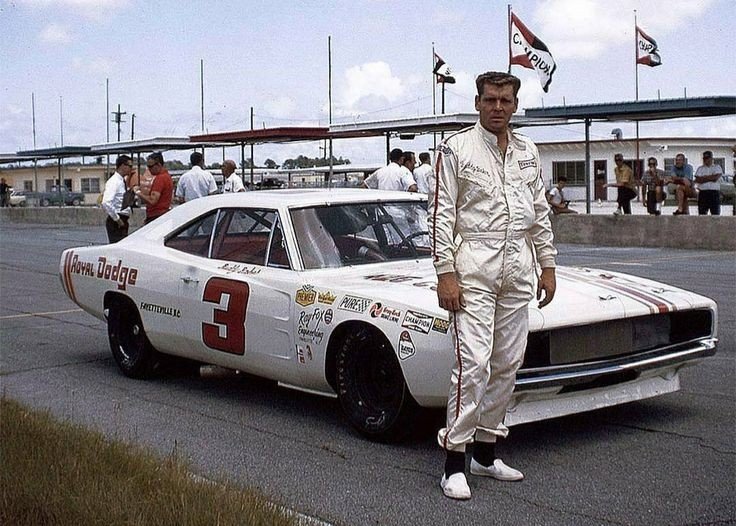 3 Buddy Baker Dodge white  mm.jpg