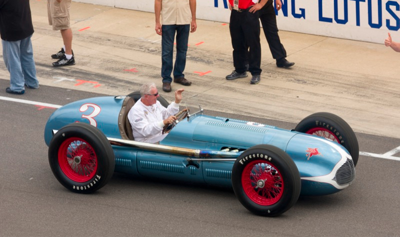 3 Mauri Rose 1948 winner still a driver.jpg