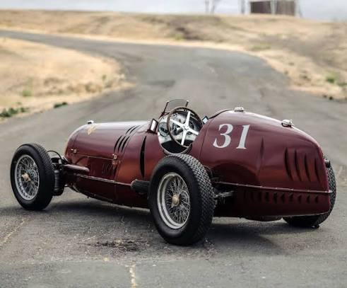 31 red roadstar 1.jpg