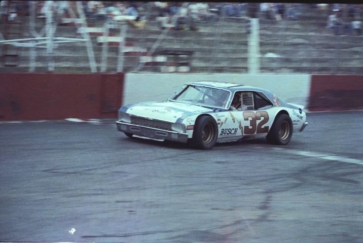 32 Dale Jarret BGN nova.jpg