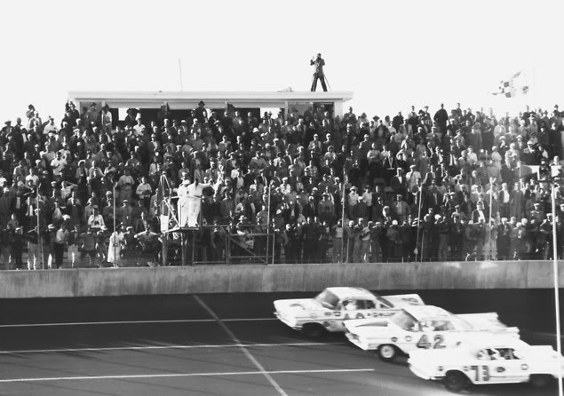 42.NASCAR_daytona500-1959_T_Taylor_War.jpg