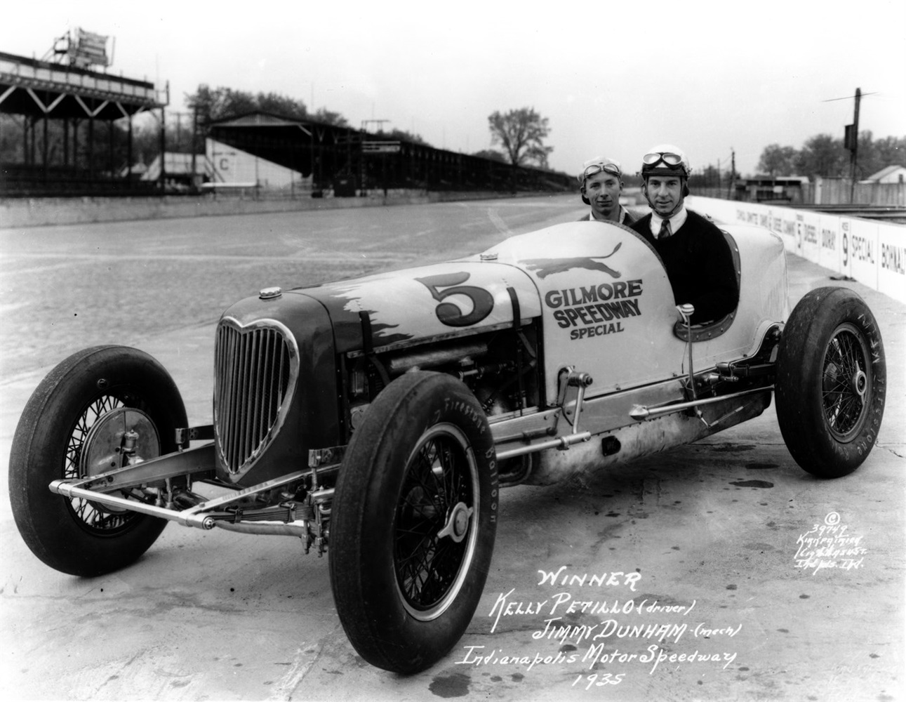 5 Kelly Petillo 1935 Indy winner 1st Offy win.jpeg