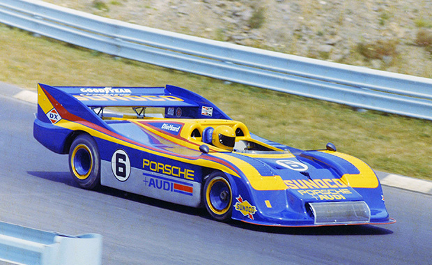 6 mark Donohue CanAm Potsche.jpg