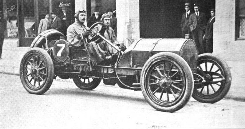 Charles_Bigelow_and_mechanic_in_Mercer_car_1911.jpeg