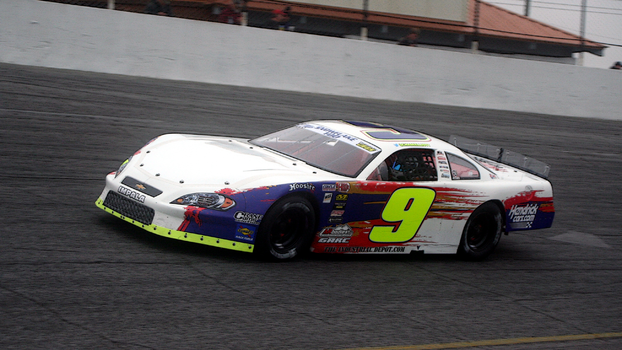 Chase Elliott pro late model.jpg