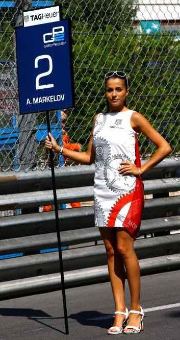 grid girl.jpg