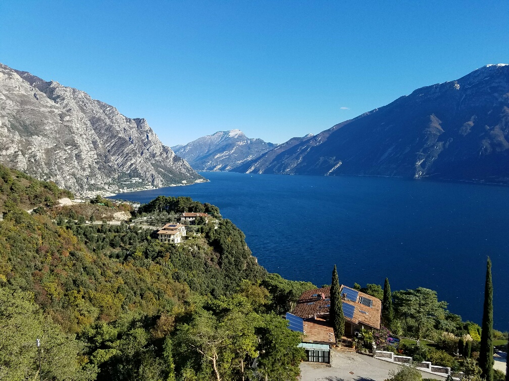Lake In Italy 11-12-16.jpg