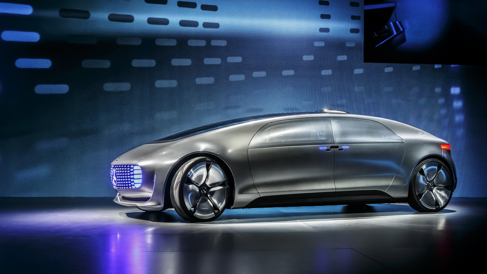 Mercedes-Benz-F-015-Luxury-in-Motion-Concept-1.jpg
