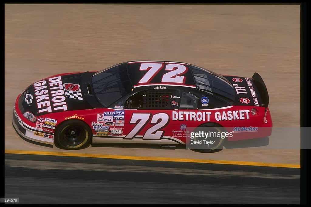 Mike Dillon's #72 Detroit Gasket Chevy.jpg