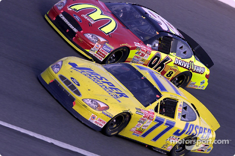 nascar-cup-charlotte-600-2001-robert-pressley-and-andy-houston-battle-it-out-at-charlotte.jpg