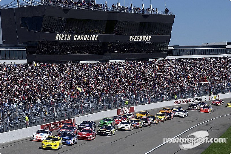 nascar-cup-rockingham-2003-the-start-dave-blaney-leads-mark-martin-johnny-benson-and-the-r.jpg