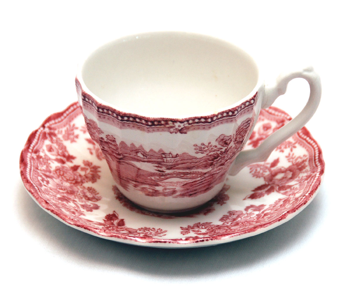 vintage-tea-cup-for-vintage-wedding.jpg