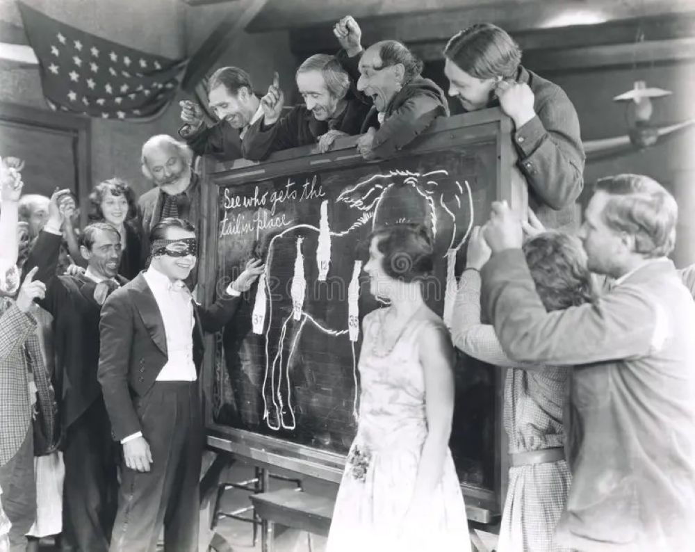 x1000 pin the tail on the donkey.jpg