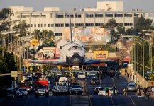 afp_us_la_space_shuttle_13Oct12-975x676.jpg