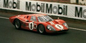 67lm01d Foyt.-Gurney Ford MkIV.JPG