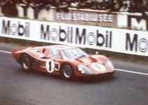 67lm01q Foyt.-Gurney Ford MkIV.jpg