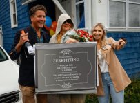 Plaque presentation 750x.jpg