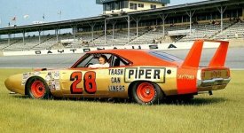 28 Dodge Daytona.jpg