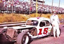 15 Bugs Stevens by car 09.jpg